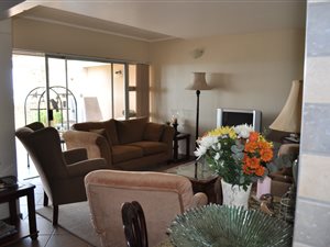 3 Bed Townhouse in Moreleta Park