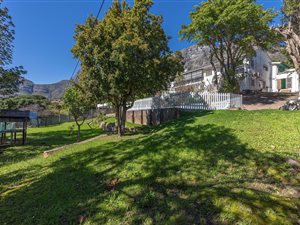 5 Bed House in Higgovale