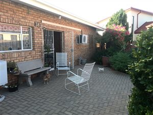 4 Bed House in Kestellhof