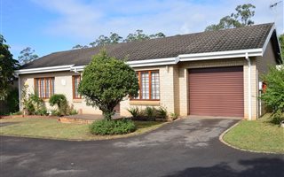 3 Bedroom Simplex in Bellevue
