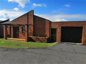 3 Bed Townhouse in Everglen