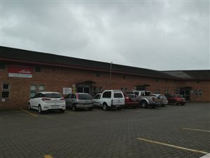 196 m² Commercial space in Alton