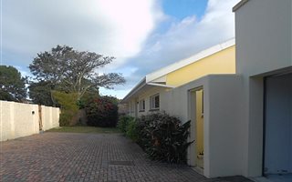 4 Bedroom House in Newton Park