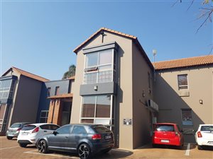 90 m² Commercial space in Eldoraigne