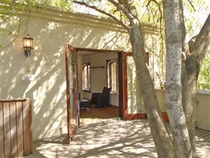1 Bed Garden Cottage in Parktown North