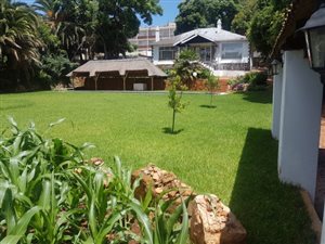 3.5 Bed House in Houghton Estate