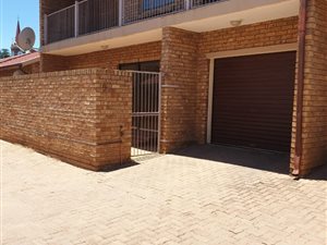 30 Bed Apartment in Erasmus