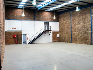 470 m² Industrial space in Eastgate