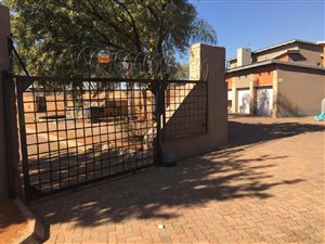 2 Bed Townhouse in Theresa Park