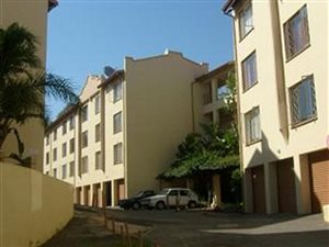 2 Bed Apartment in Helderkruin
