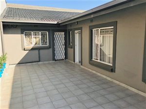 2 Bed Townhouse in Floracliffe