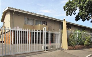 3 Bedroom Apartment in Parow Valley