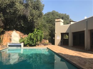 1 Bed Apartment in Bryanston Ext 3