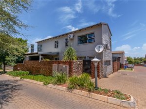 3 Bedroom Townhouse in Bronberg