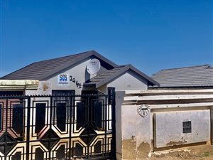 2 Bed House in Naturena