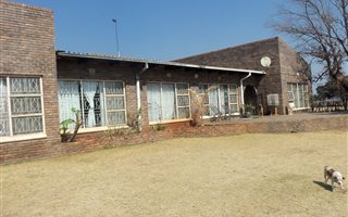 4.5 ha Smallholding in Sterkfontein and surrounds