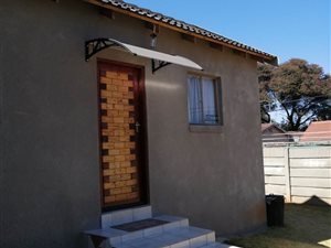 1 Bed Garden Cottage in Witpoortjie