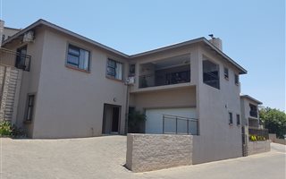 4 Bedroom Townhouse in Cashan