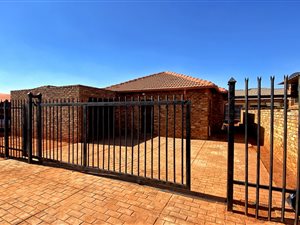 3 Bed House in Clarina