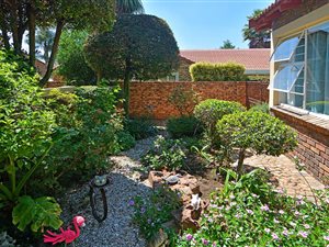 3 Bed Townhouse in Weltevreden Park