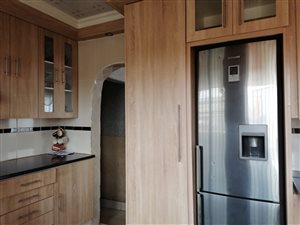 4 Bed House in Lakeside