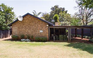 2 Bedroom House in Zwartkop