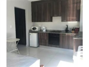 Bachelor apartment in Waterfall Country Estate