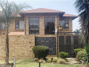 2 Bed Townhouse in General Alberts Park