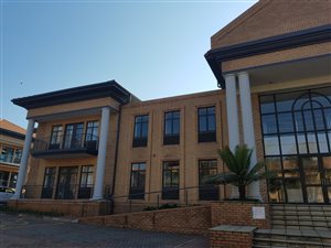 1863 m² Office Space in Morningside