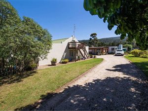 3.2 ha Farm in The Crags