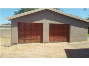 4 Bed House in Meredale
