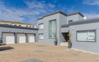 5 Bedroom House in Haasendal