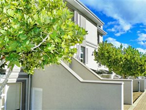 3 Bed House in Pinnacle Point Golf Estate