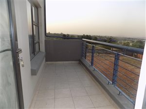 2 Bed Apartment in Ruimsig