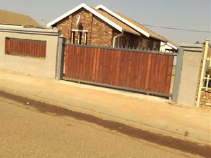 50 m² Commercial space in Mabopane