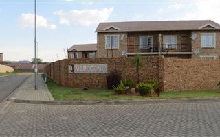 3 Bedroom Apartment in Radiokop