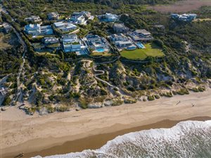 5 Bed House in Robberg