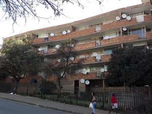 1 Bed Apartment in Yeoville