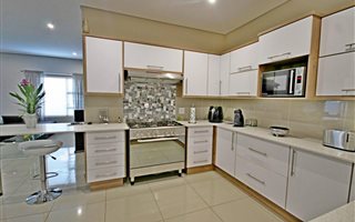 3 Bedroom Cluster in Meyersdal