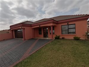 4 Bed Simplex in Heatherview