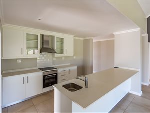 4 Bed House in Emberton Estate