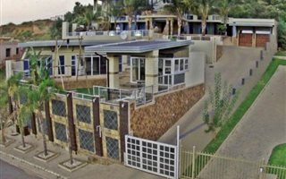 6 Bedroom House in Dan Pienaar