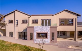4 Bedroom House in Sterrewag