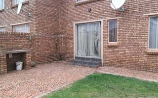 2 Bedroom Duplex in Krugersrus