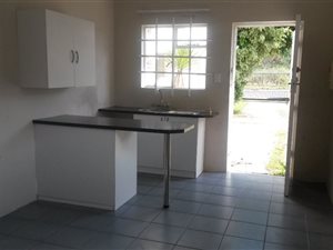 2 Bed Flat in Amalinda