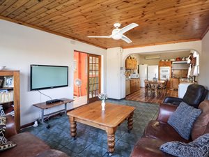 5 Bed House in Boston