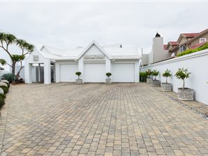 5 Bed House in Bay View