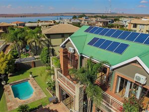 5 Bed House in Bankenveld