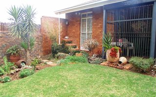 3 Bedroom Townhouse in Bronberrick