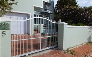 1 Bedroom Flat in Simons Town